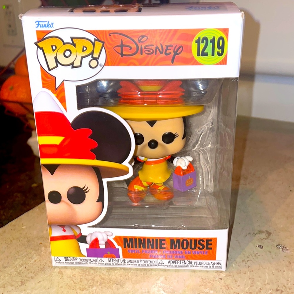BNWT Disney + Funko Pop Minnie Halloween #1219